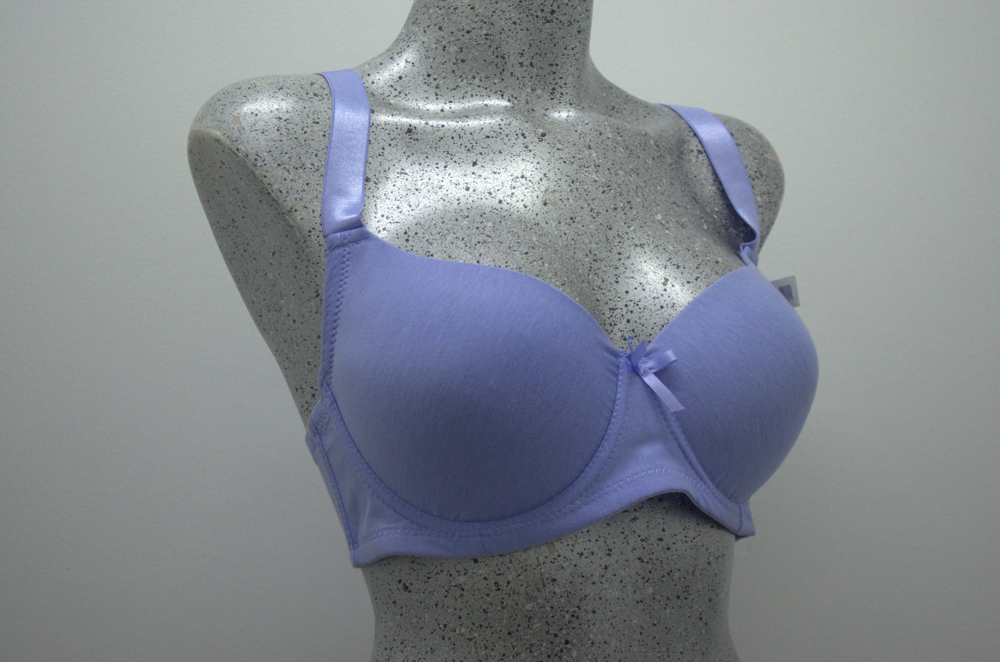 40D a 40DD en Variedad de Brasieres Lisos