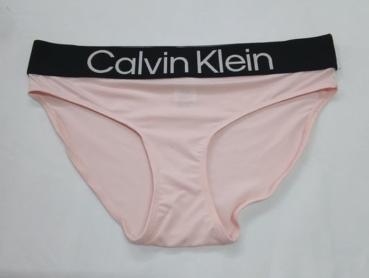 Variedad de Panties y Tangas "Calvin Klein"