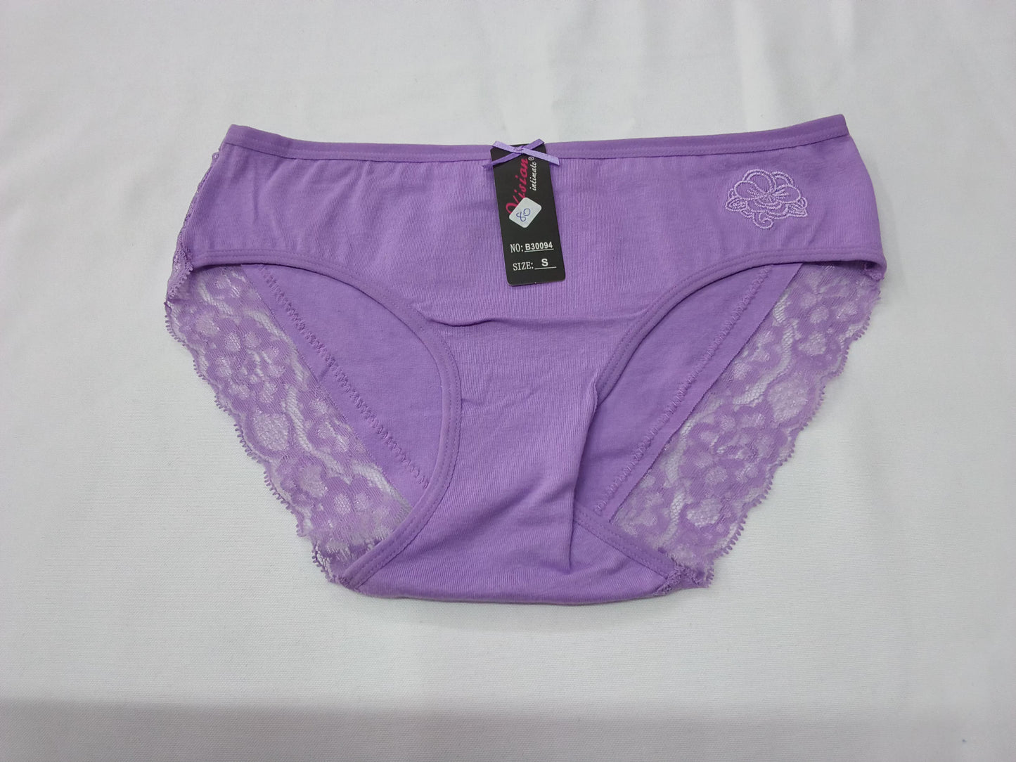 Panty con Encaje Floral y Diseño Bordado "Vision"